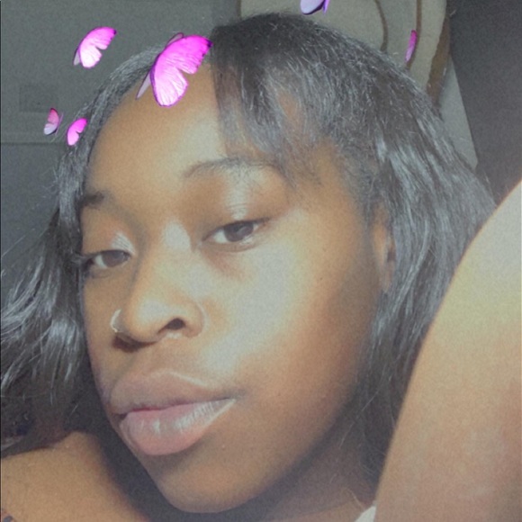 Meet your Posher, Aubrey - Picture 1 of 1